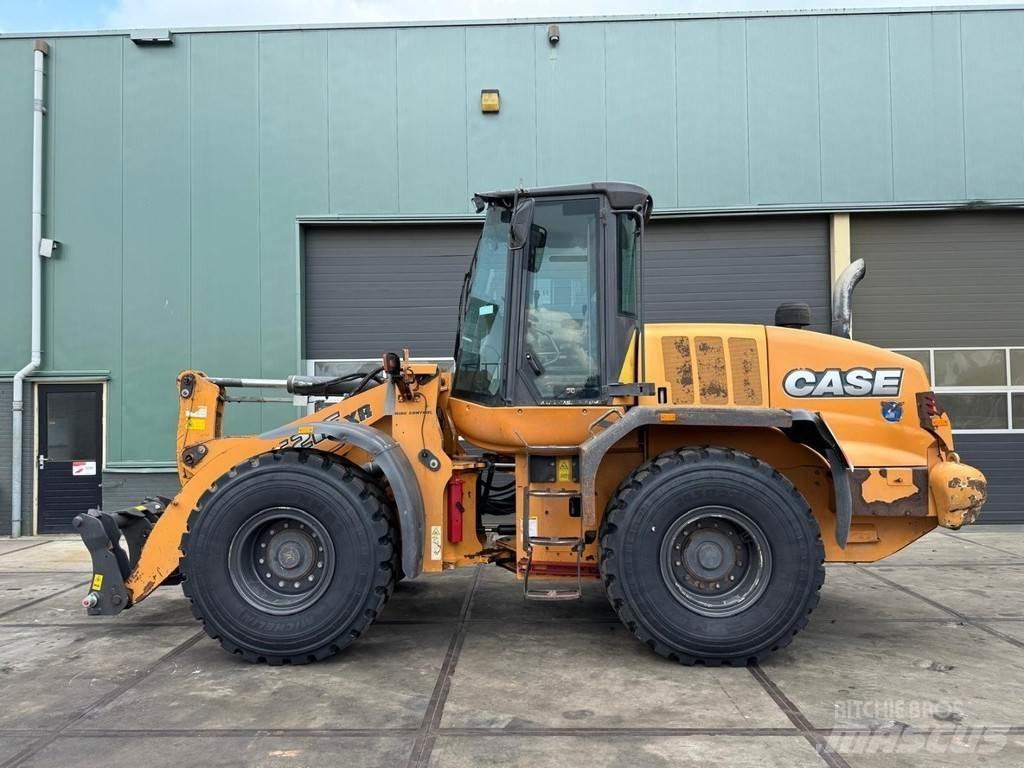 CASE 621F XR Radlader