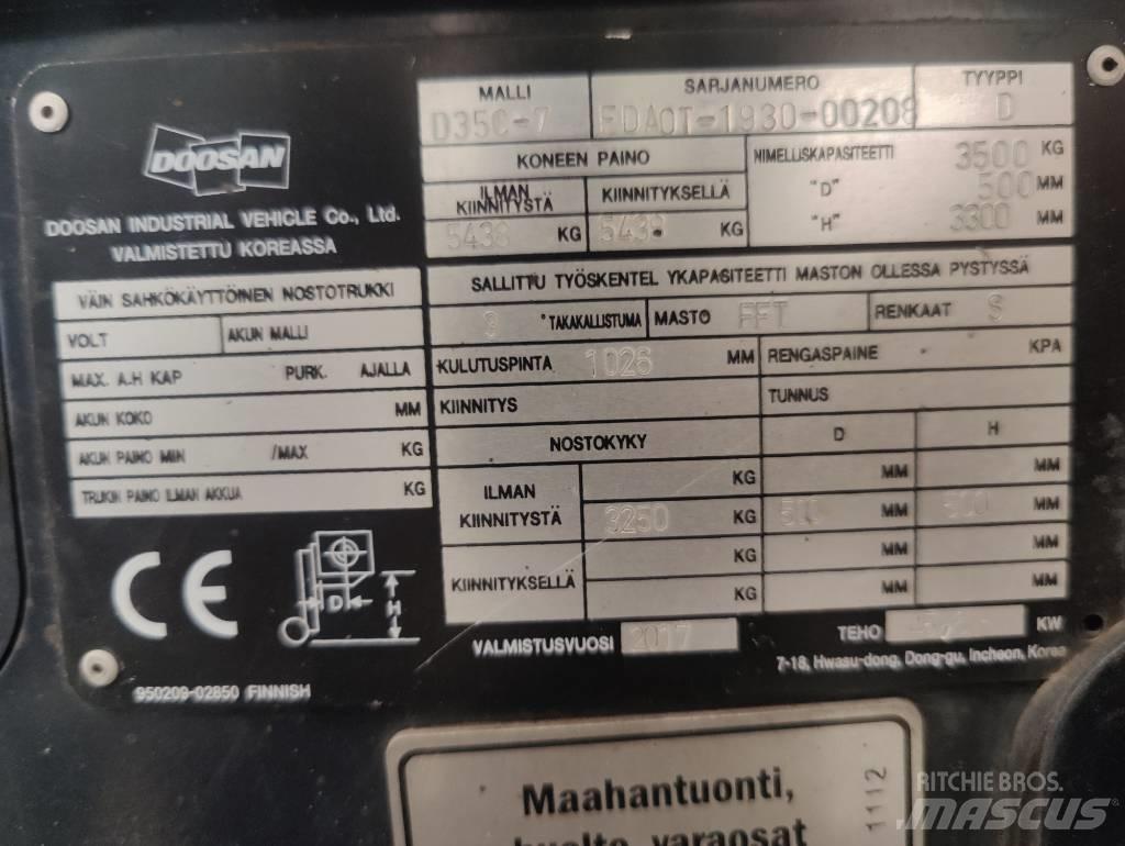 Doosan D 35 C-7 Diesel Stapler