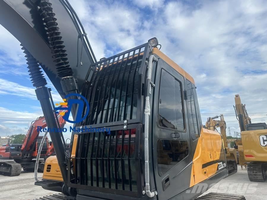 Hyundai R220LC-9S Raupenbagger
