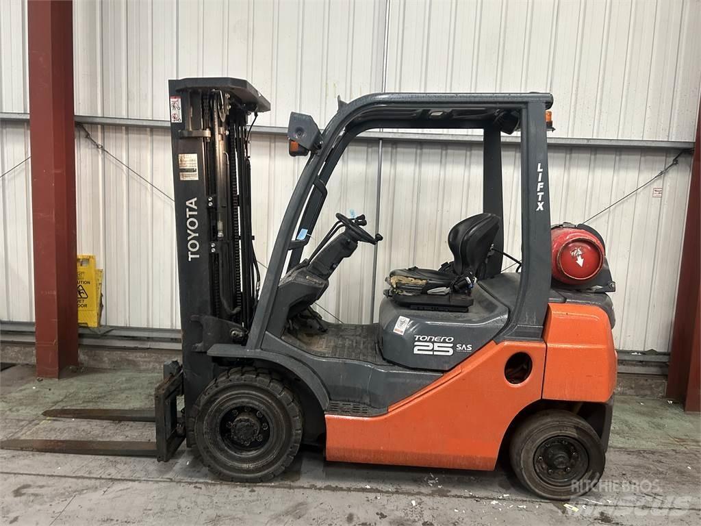 Toyota 02-8FGF20 Gas Stapler