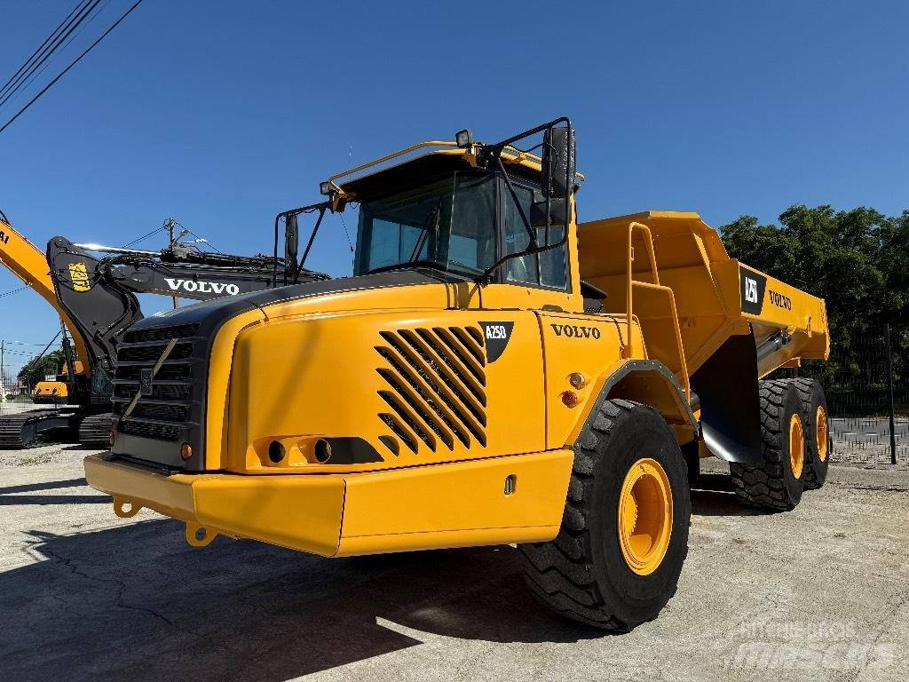 Volvo A25D Dumper - Knickgelenk