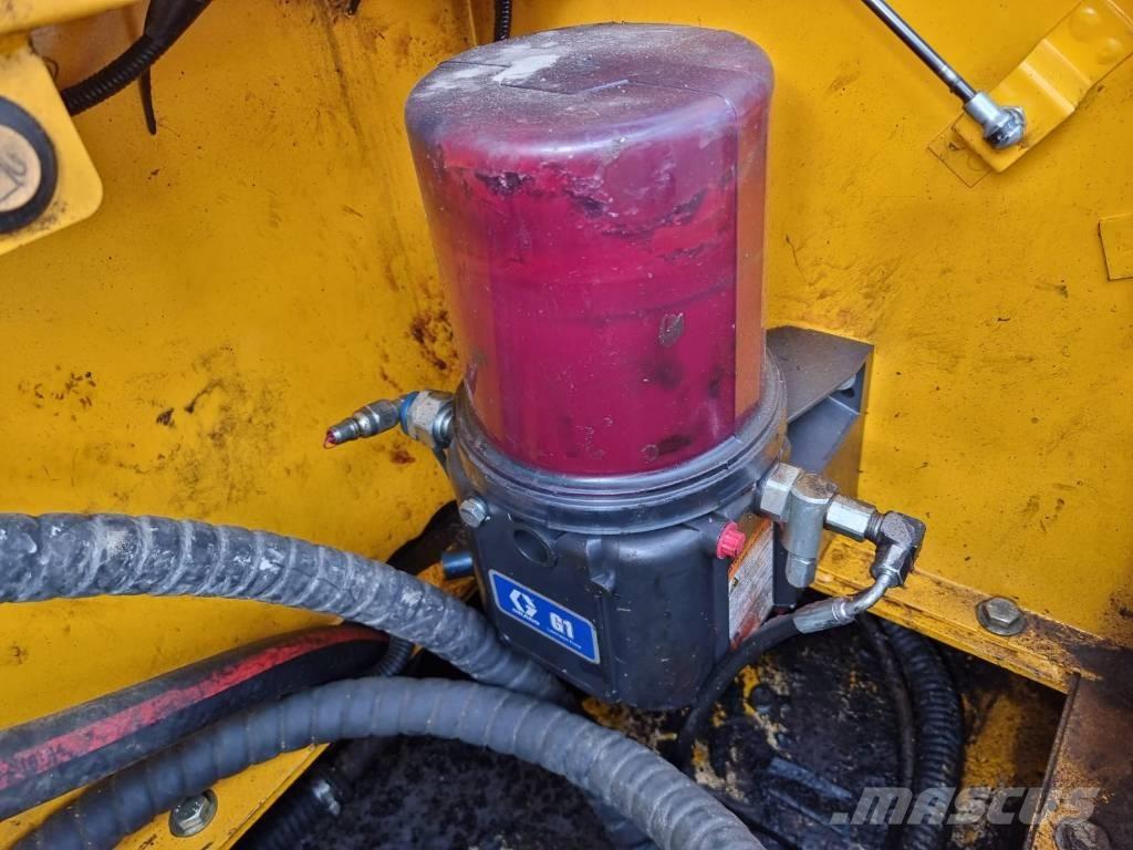 JCB JS 330 NC Raupenbagger