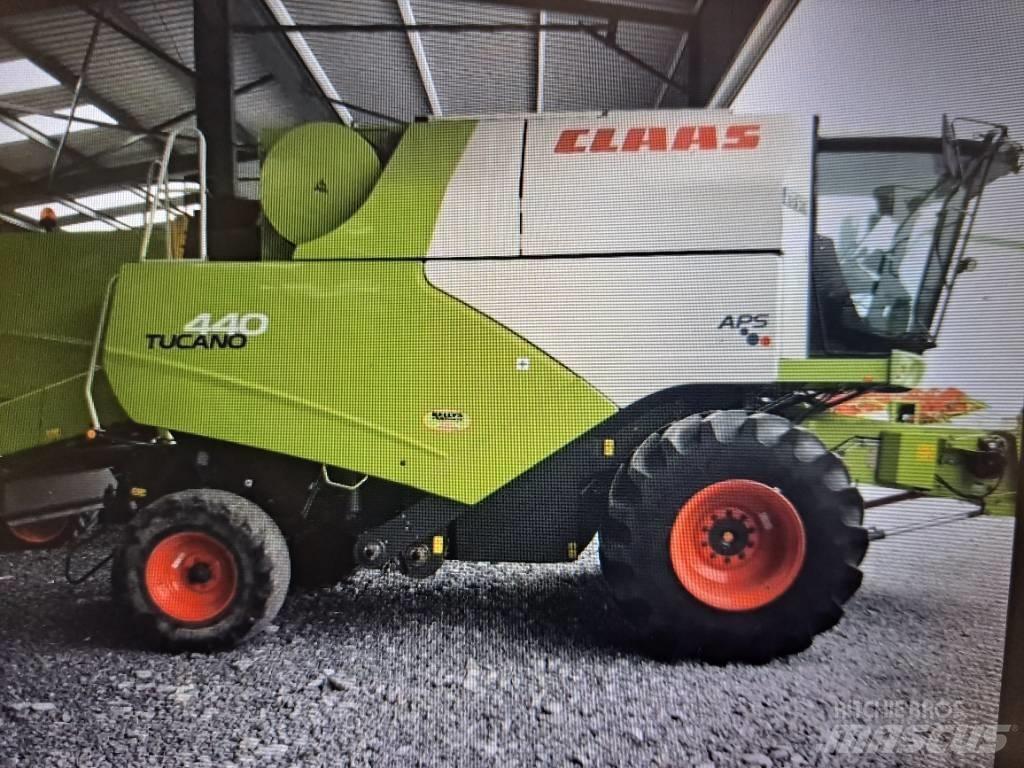 CLAAS Tucano 440 Mähdrescher