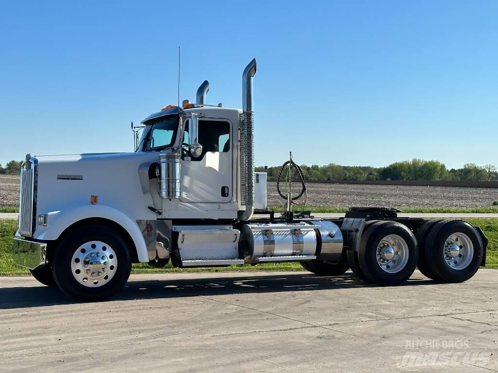 Kenworth W900 Sattelzugmaschinen