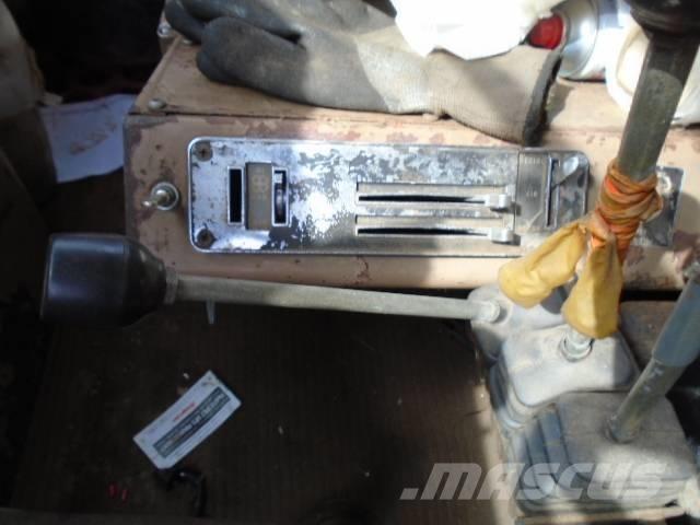 International 5070 Schneeschilde und -pflüge