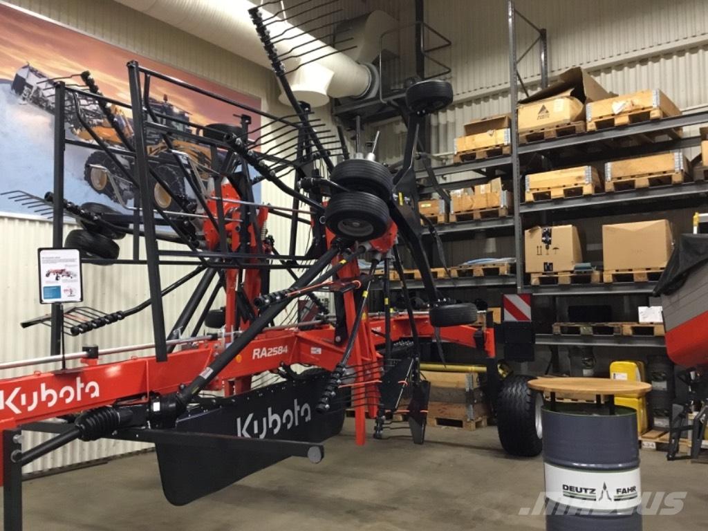 Kubota RA2584 Schwader