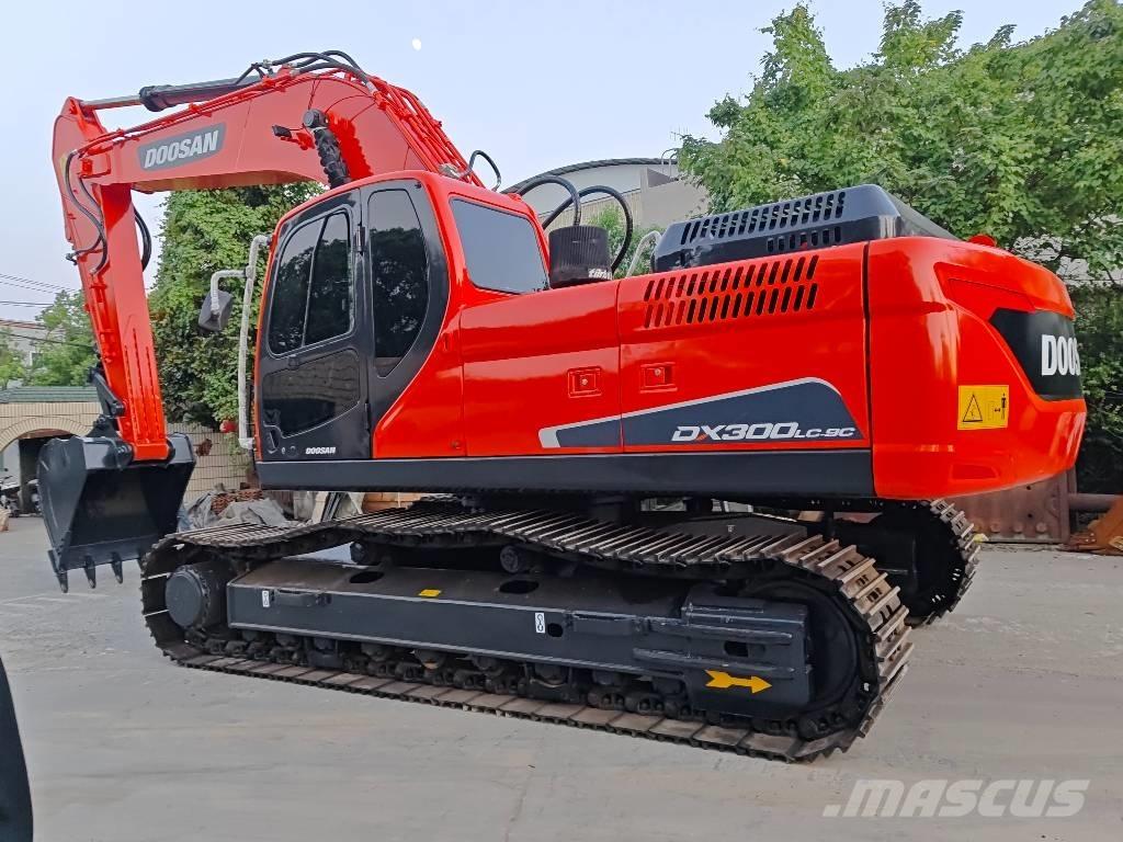 Doosan DX 300 LC-9C Raupenbagger