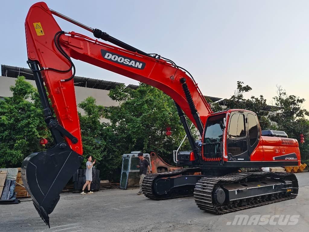 Doosan DX 300 LC-9C Raupenbagger