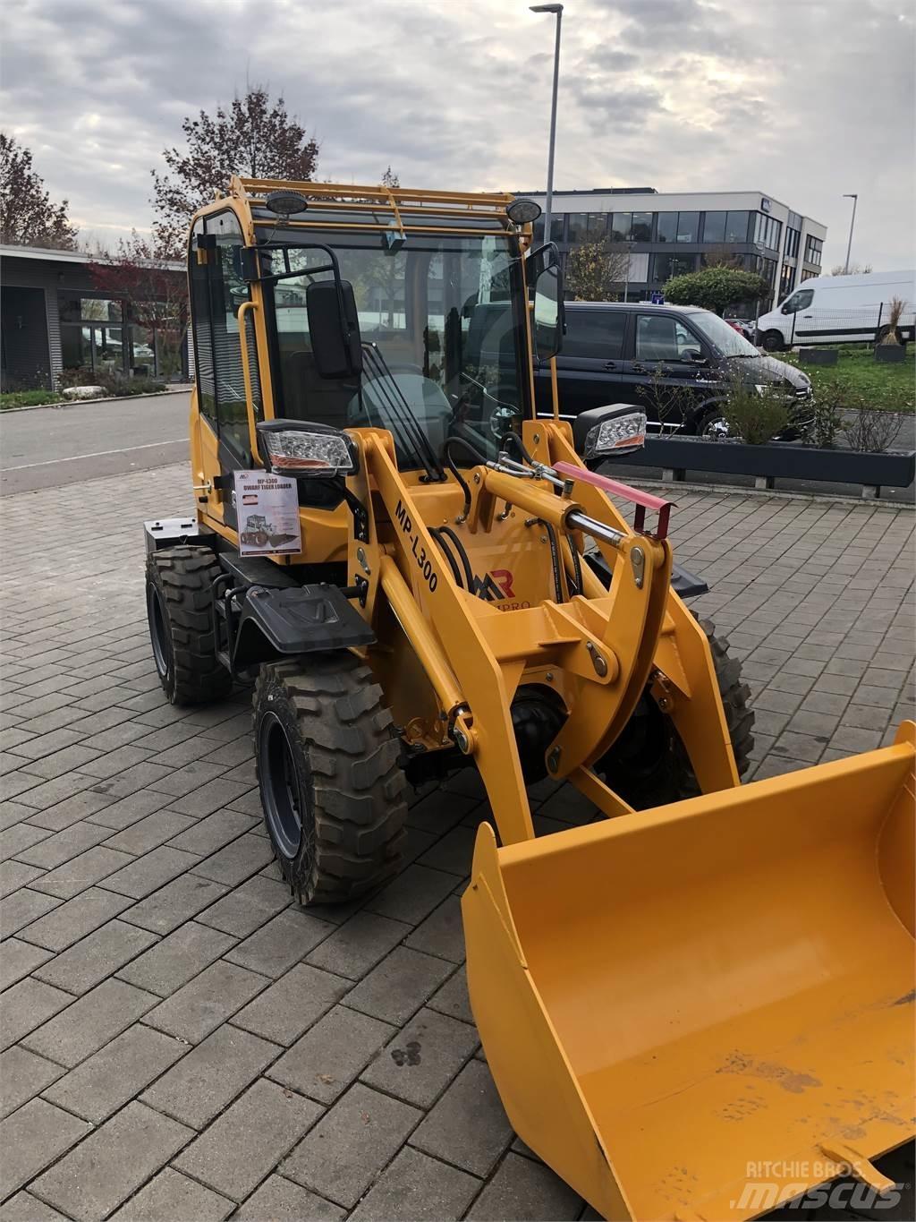  MP-l300 ( Machpro ) Radlader