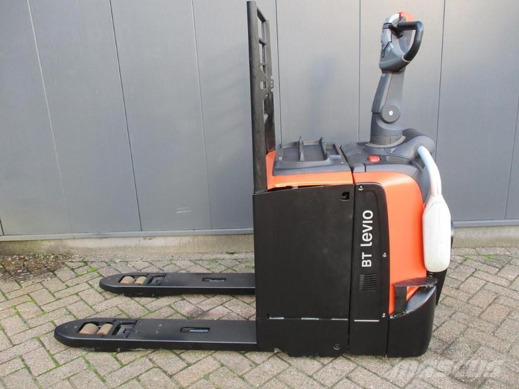 Toyota LPE250 Gabelstapler mit Fahrerstand