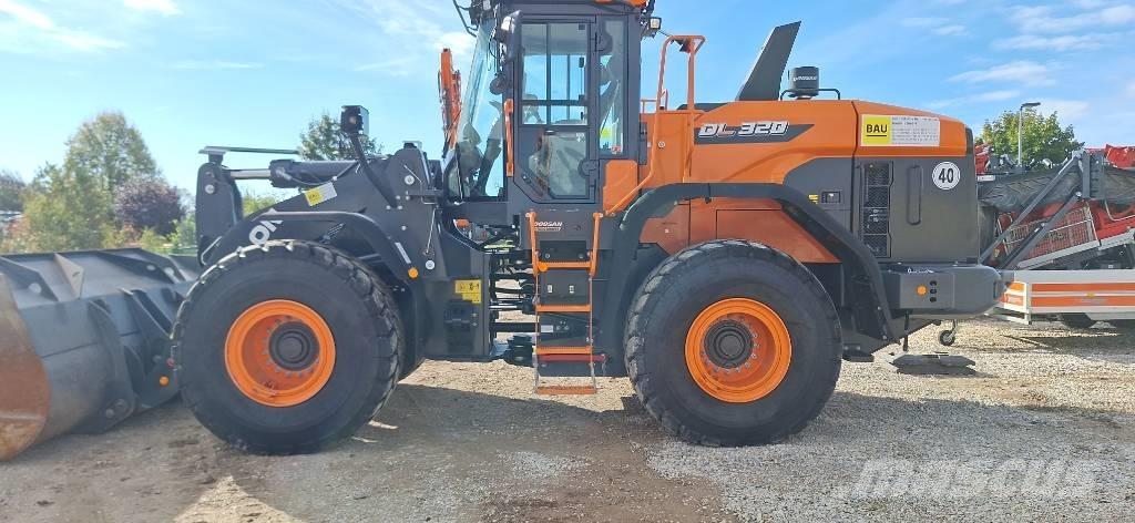 Doosan DL 320-7 Radlader