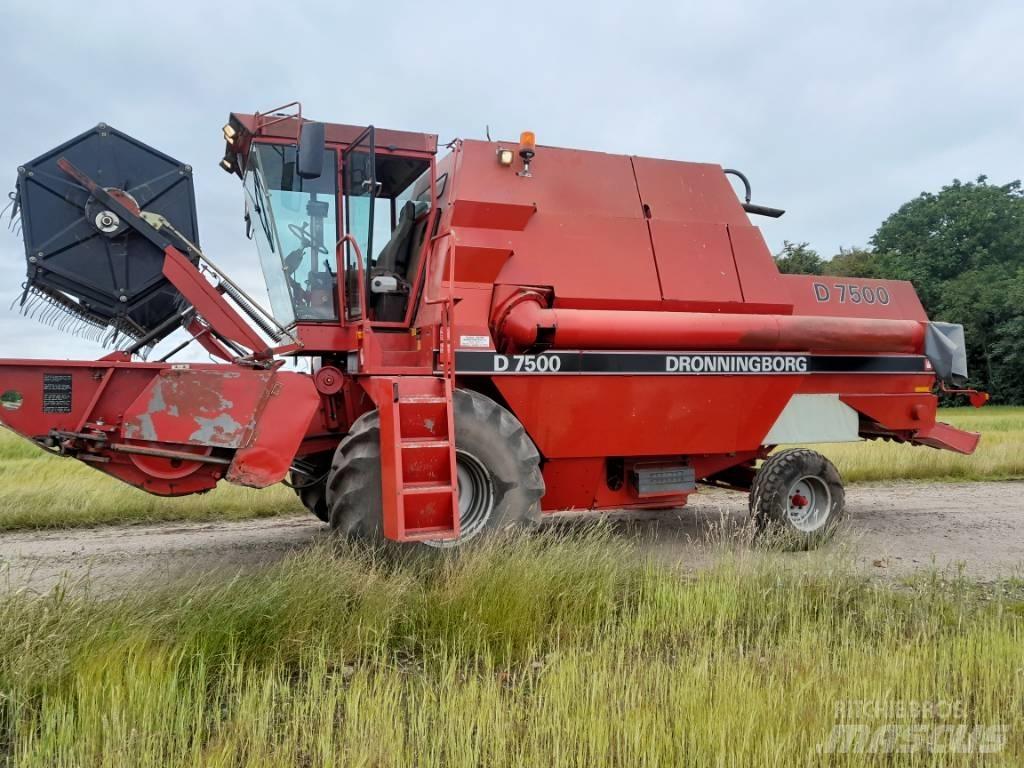 Dronningborg D7500 Mähdrescher
