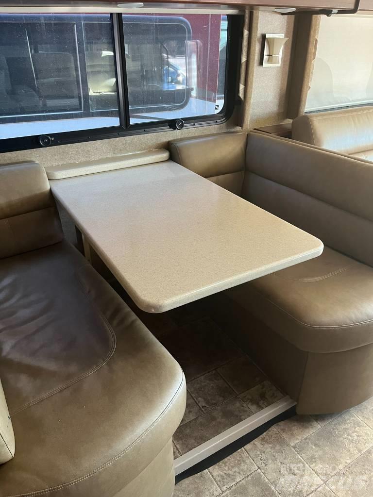 Thor Pallazzo M36 Wohnmobile und Wohnwagen