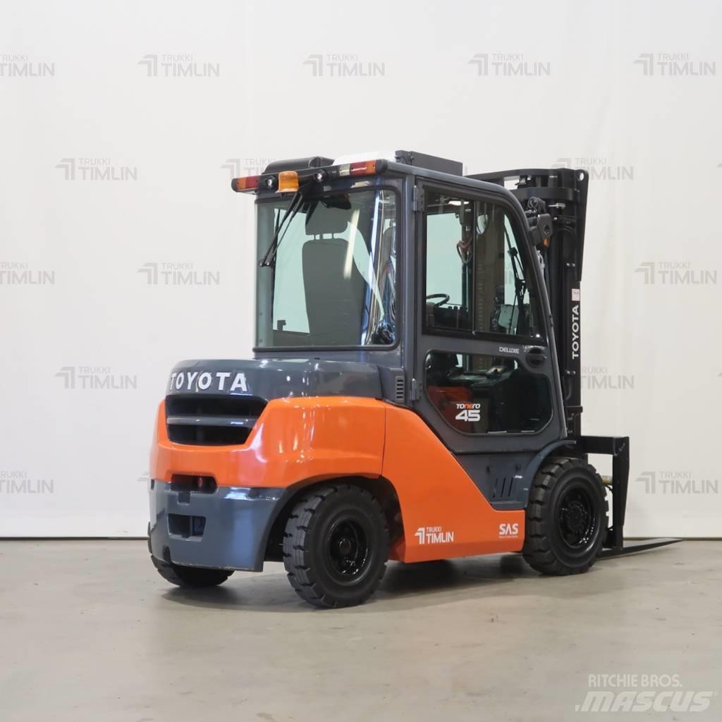Toyota 40-8FD40N Diesel Stapler