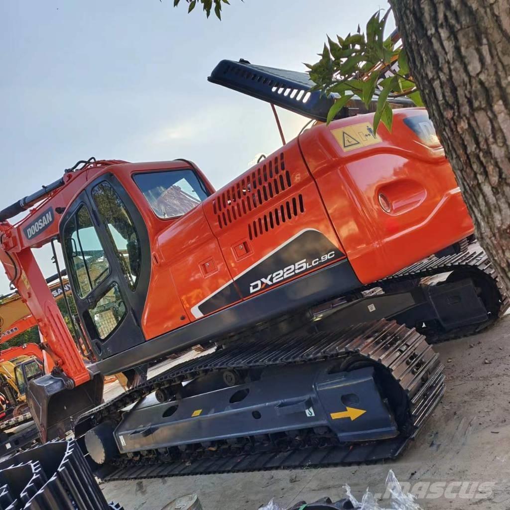Doosan DX 225 LC Raupenbagger