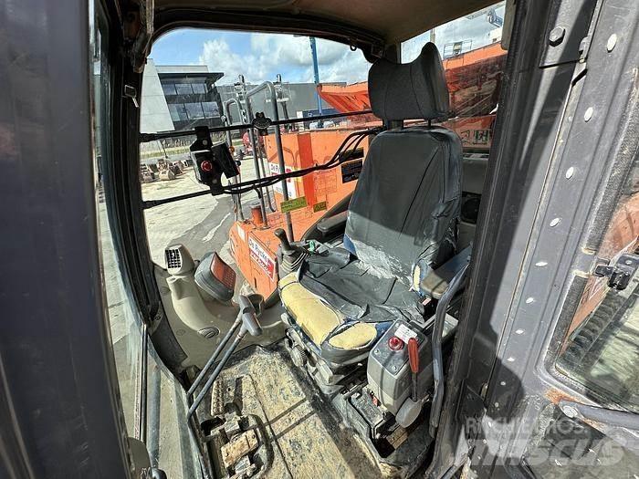 Hitachi EG70R Raupendumper