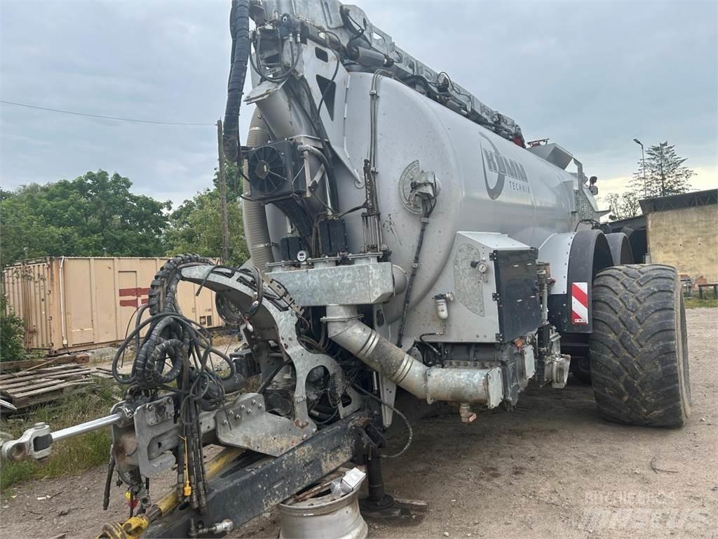 Kumm KTX 20,5 Gülletankwagen