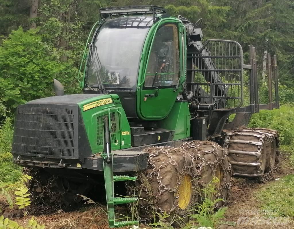 John Deere 1010 E Forwarder