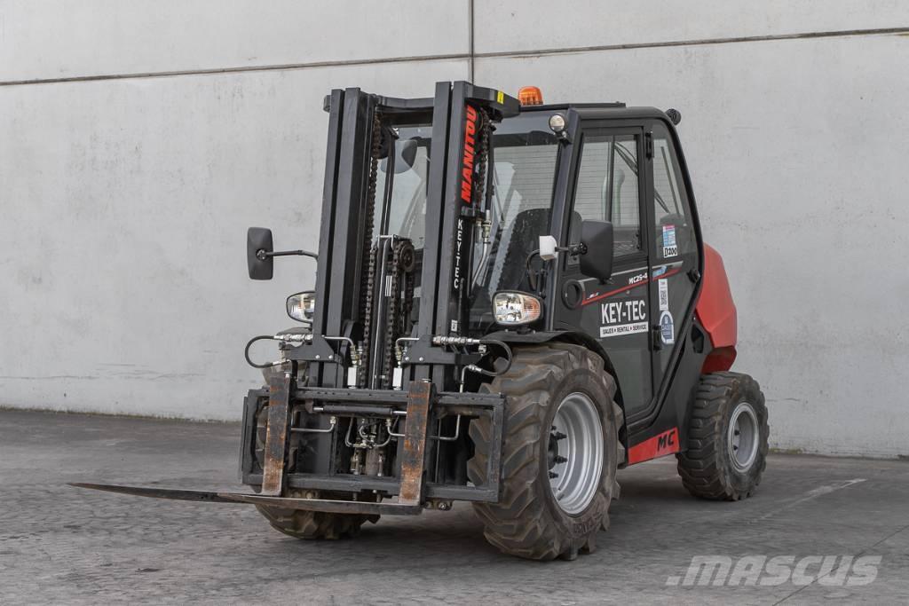 Manitou MC 25-4 Diesel Stapler