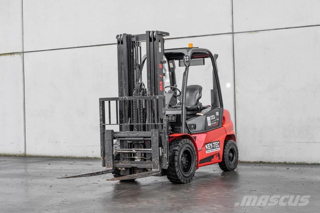Manitou MI 35 D Diesel Stapler