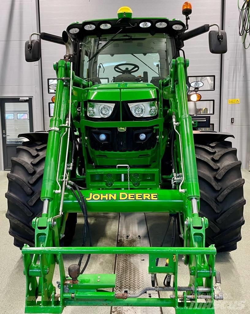 John Deere 6125 R Traktoren