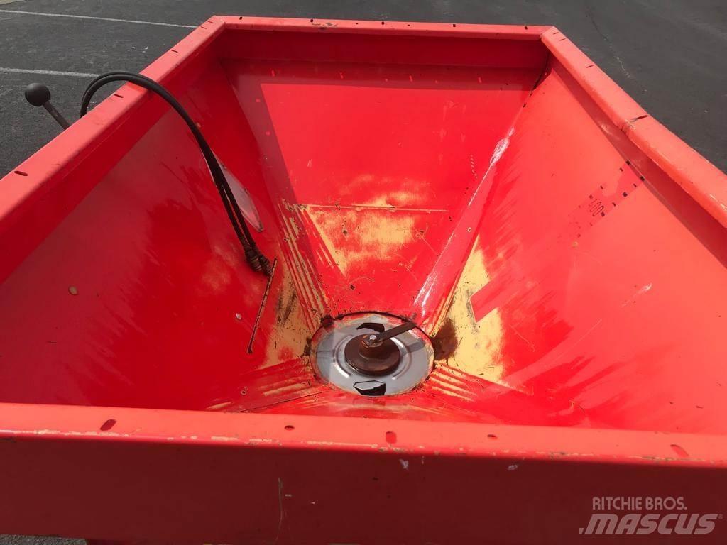 Kuhn MDS901 Düngemittel-Sprüher