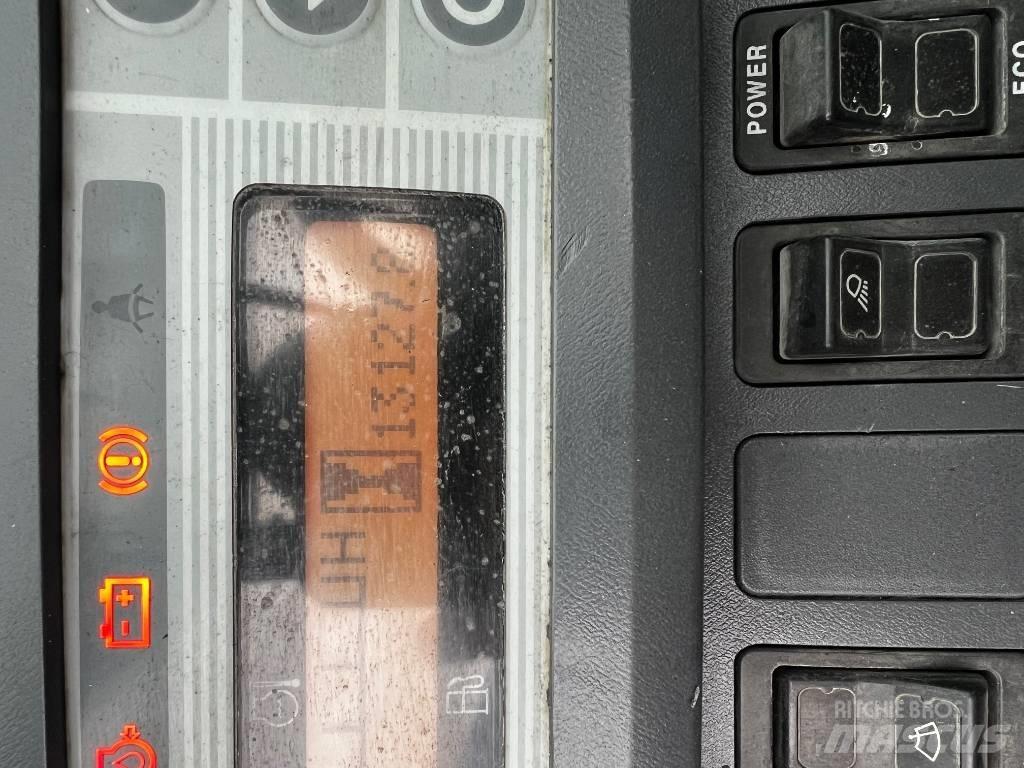 Nissan UG1D2A30LQ Gas Stapler