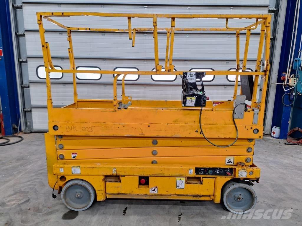 Haulotte Compact 8 Scheren-Arbeitsbühnen