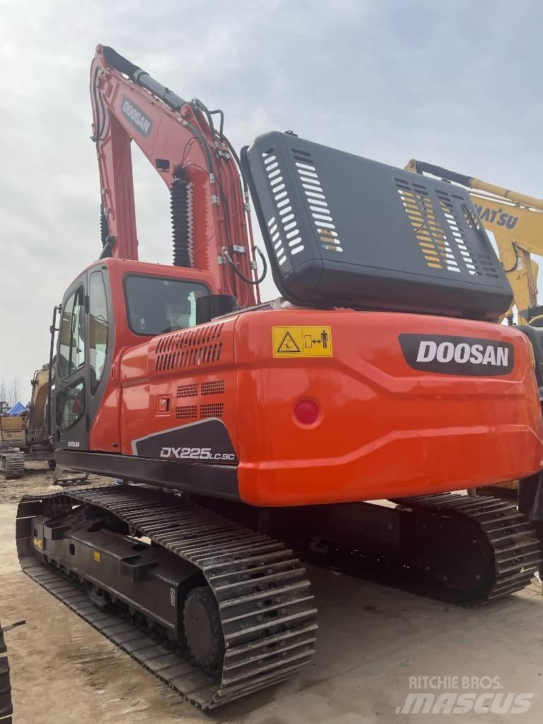 Doosan DX 225LC-9C Raupenbagger