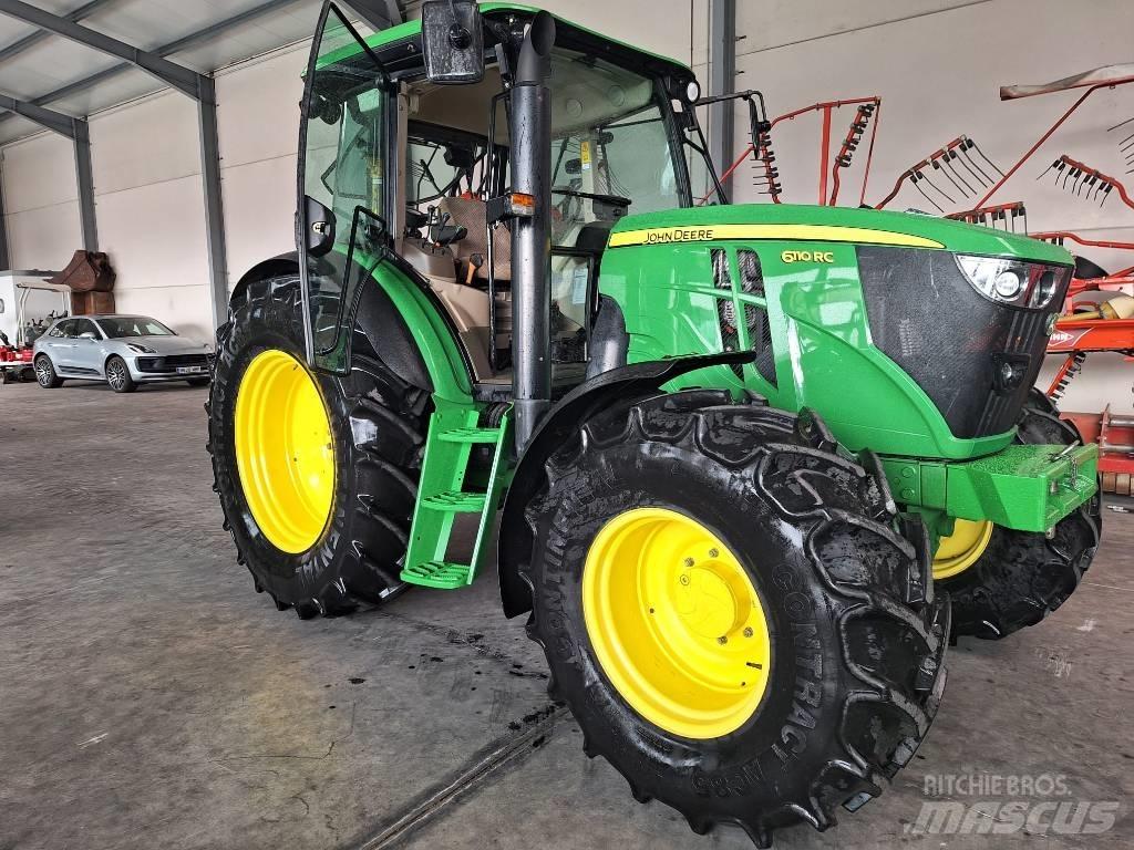 John Deere 6110 RC Traktoren
