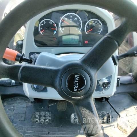 Valtra N 174 Traktoren