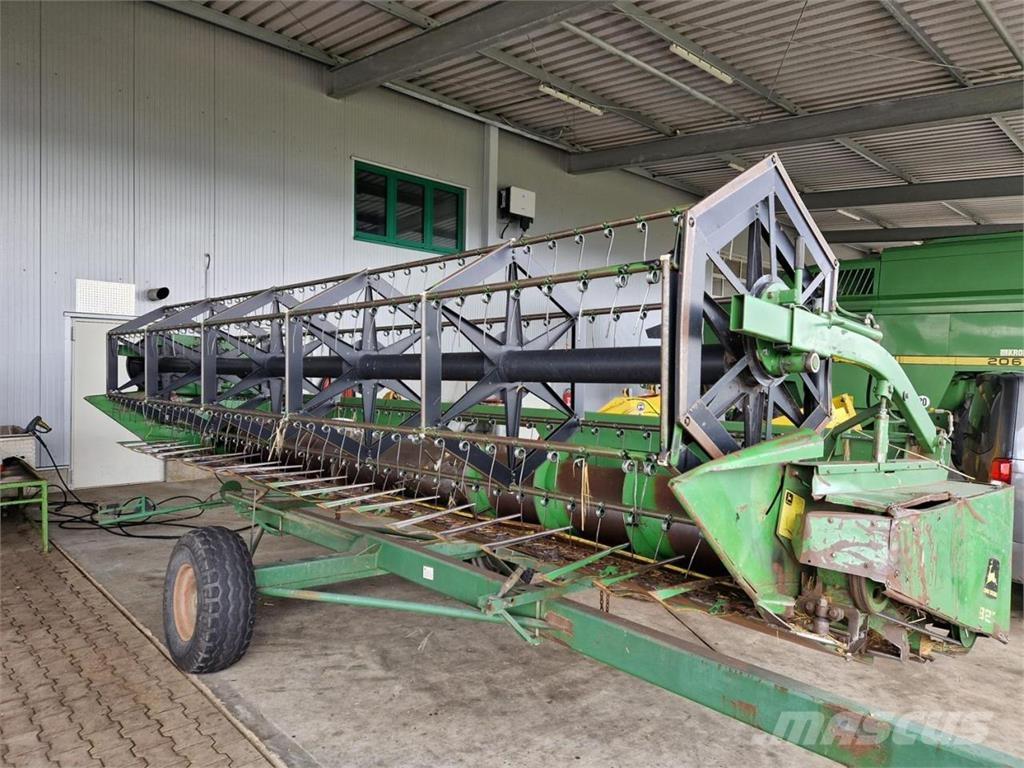 John Deere 2066 Mähdrescher