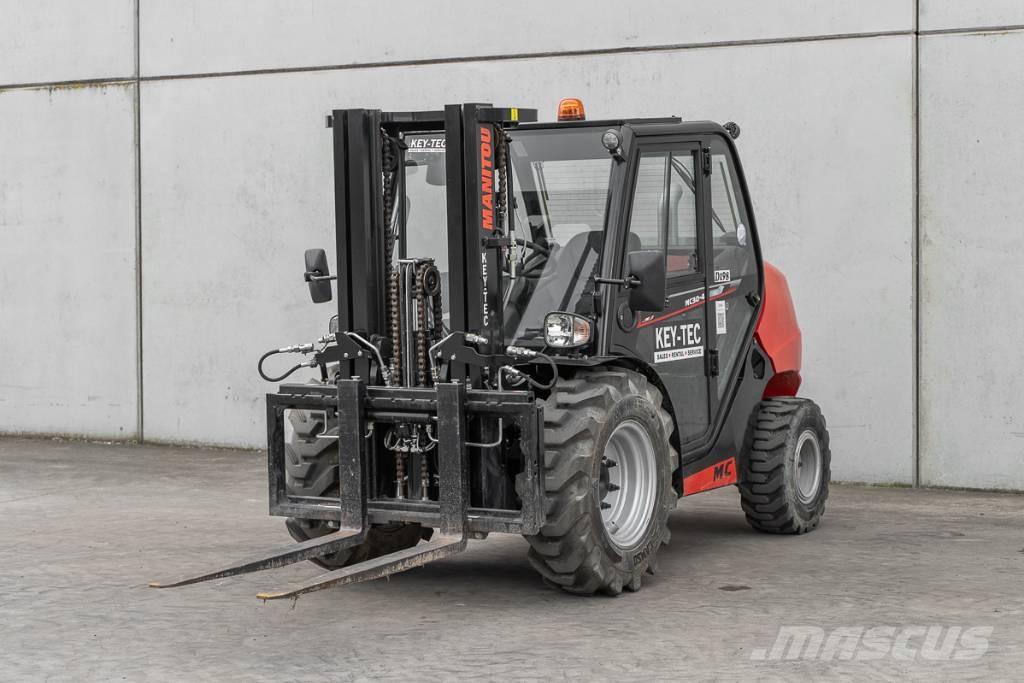 Manitou MC 30-4 Diesel Stapler
