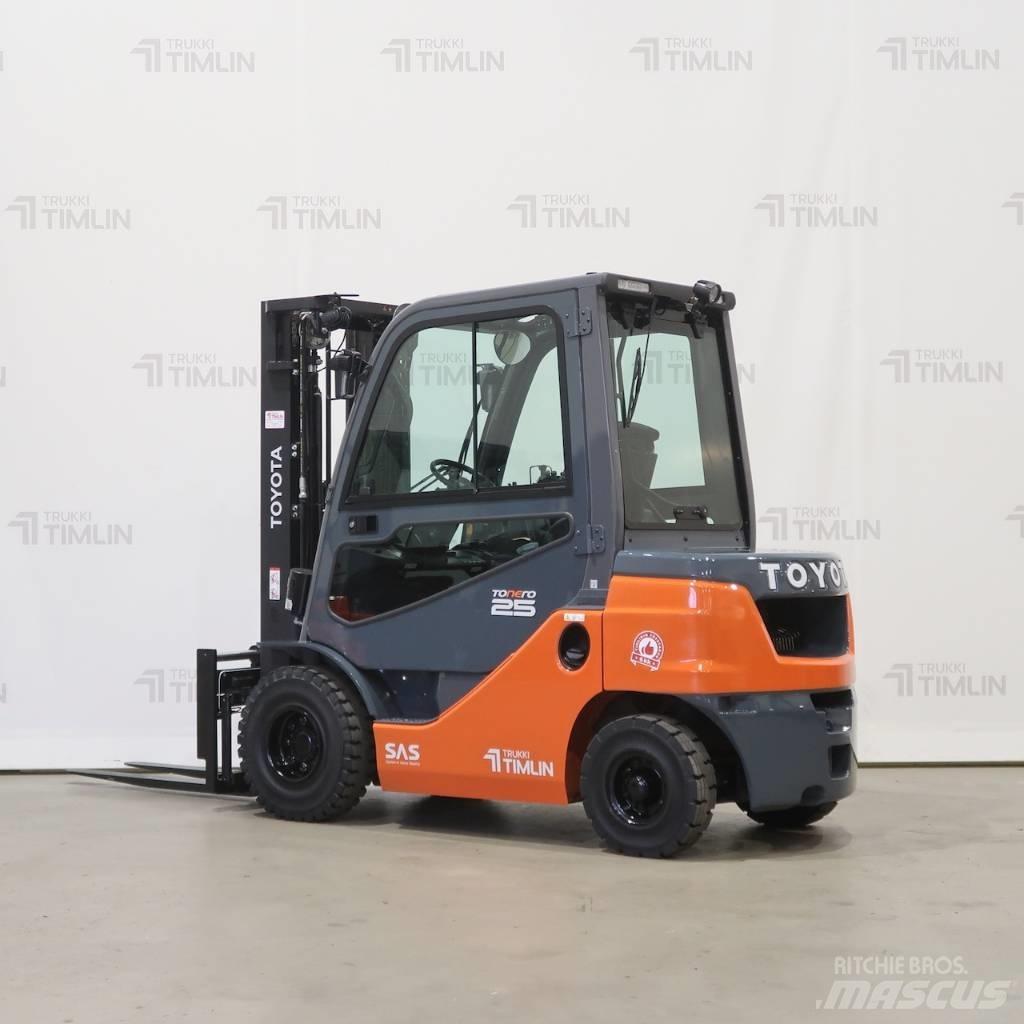 Toyota 52-8FDF25 Diesel Stapler