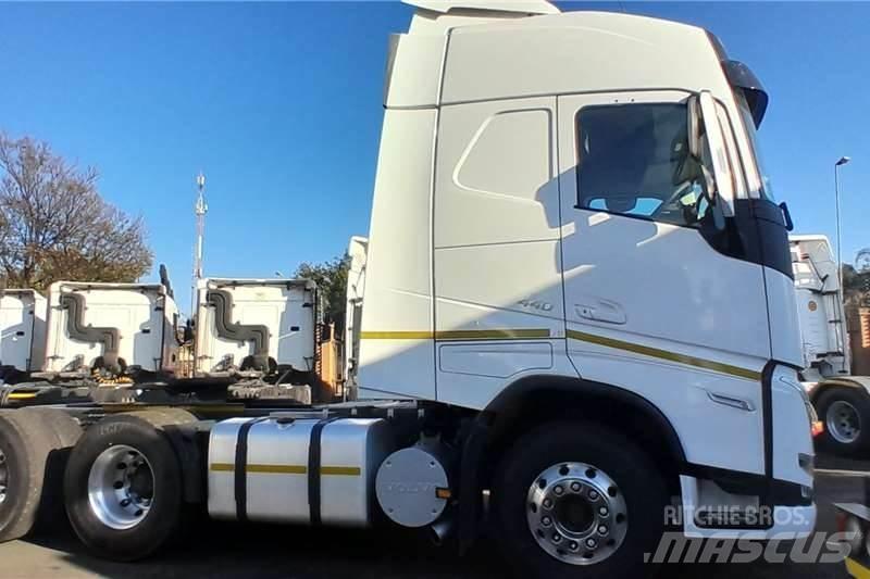 Volvo FH 440 Andere Fahrzeuge