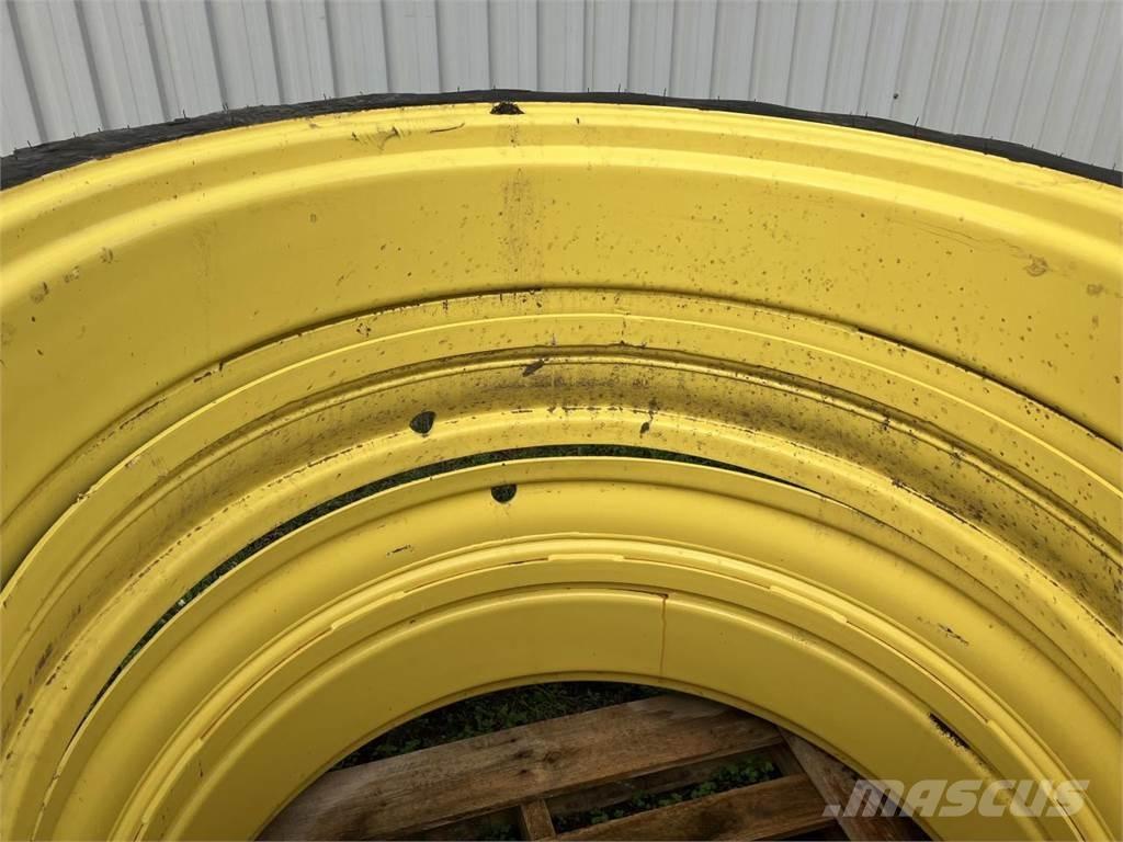 Taurus 270/95R44 Reifen