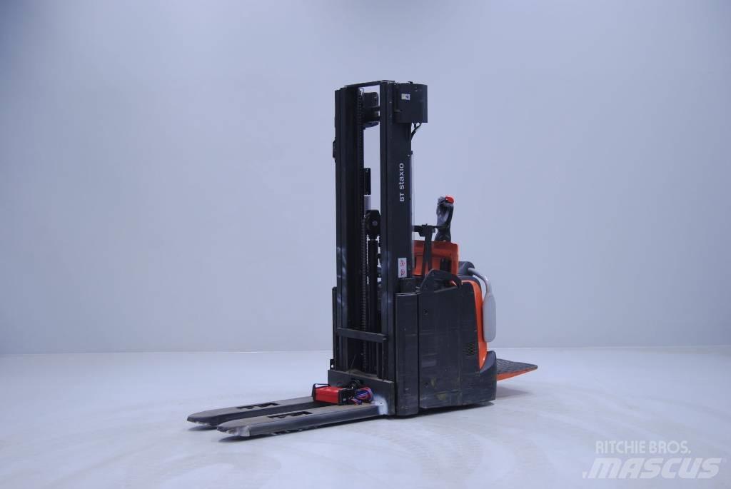 Toyota SPE140L Deichselstapler