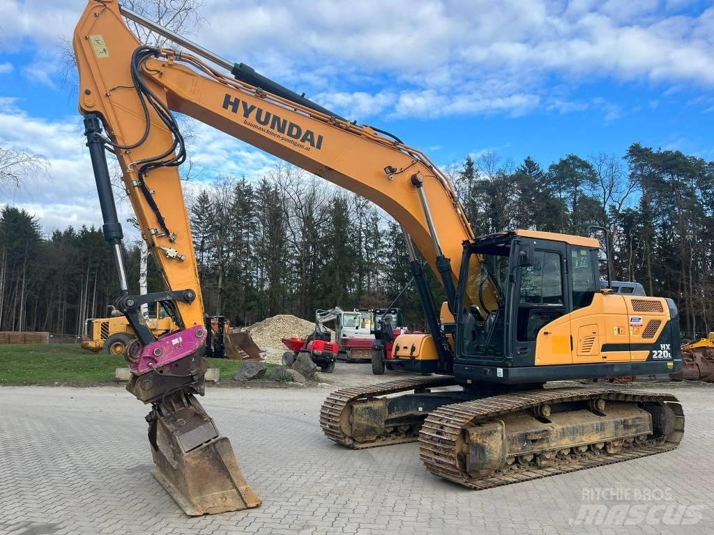 Hyundai HX 220 L Raupenbagger