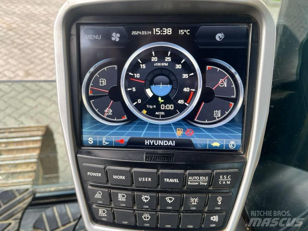 Hyundai HX 220 L Raupenbagger