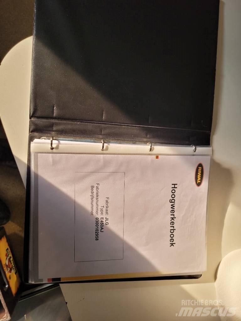 JLG E 450 AJ Gelenkteleskoparbeitsbühnen