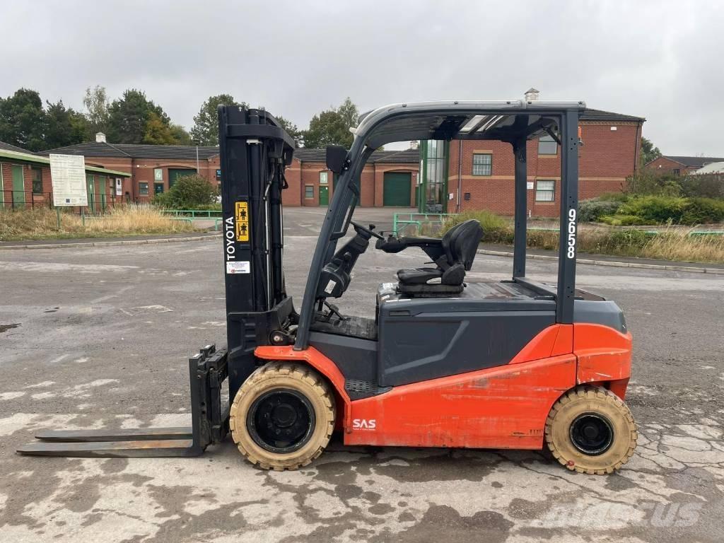 Toyota 8 FBMT 45 Elektro Stapler
