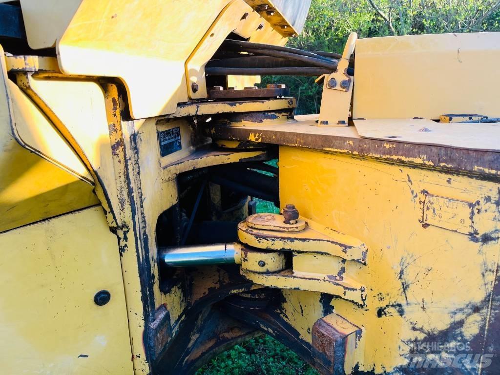 CAT 545 C Stammholzschlepper