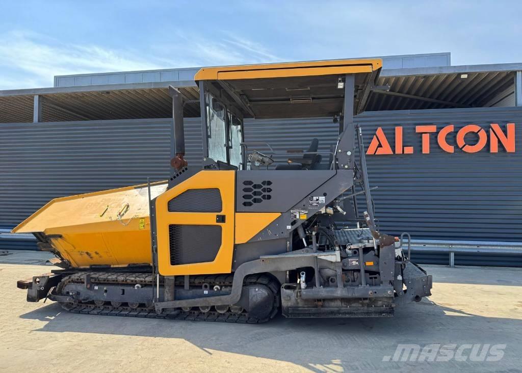 Volvo P 6820C Strassenfertiger