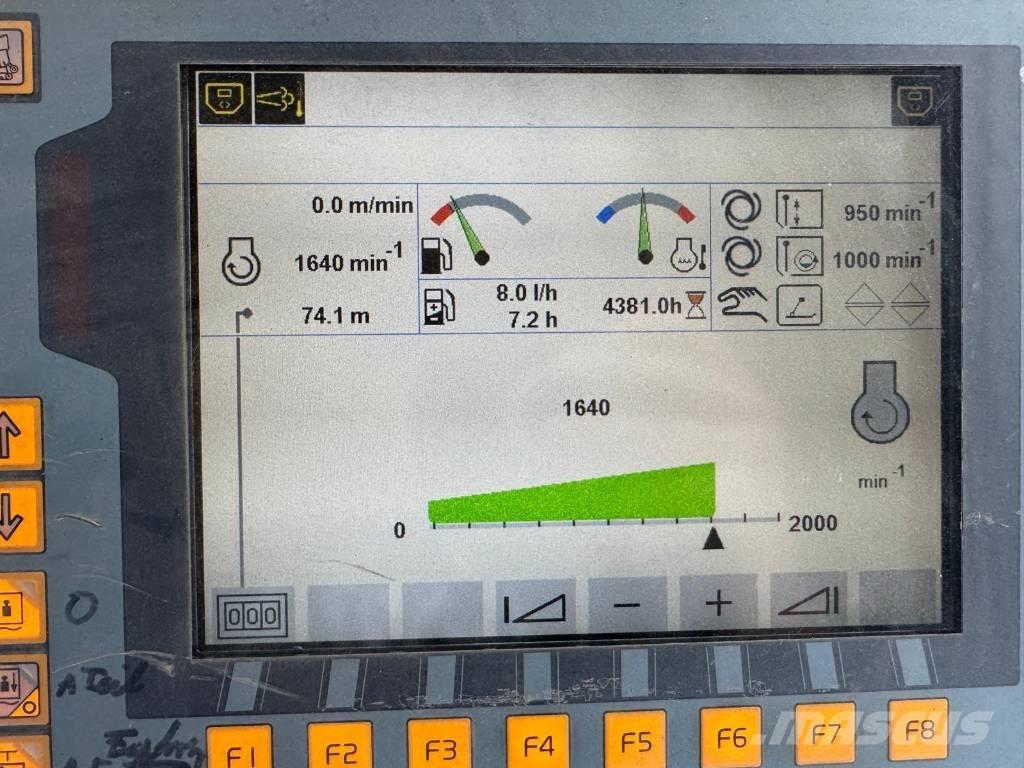 Volvo P 6820C Strassenfertiger