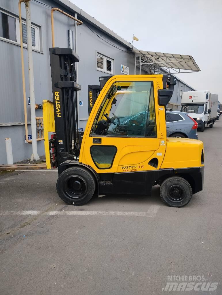 Hyster H3.5FT Gas Stapler