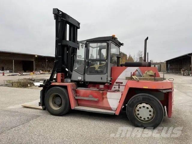 Kalmar DCD120-6 Diesel Stapler