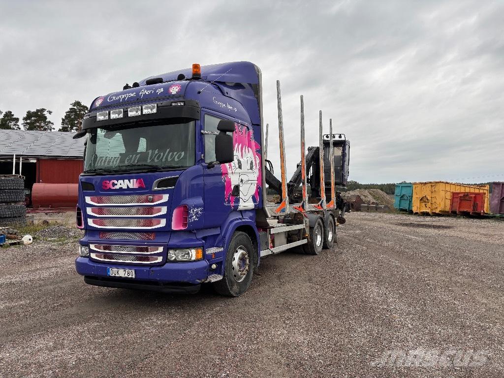 Scania 560. 6x4 Holzfahrzeuge
