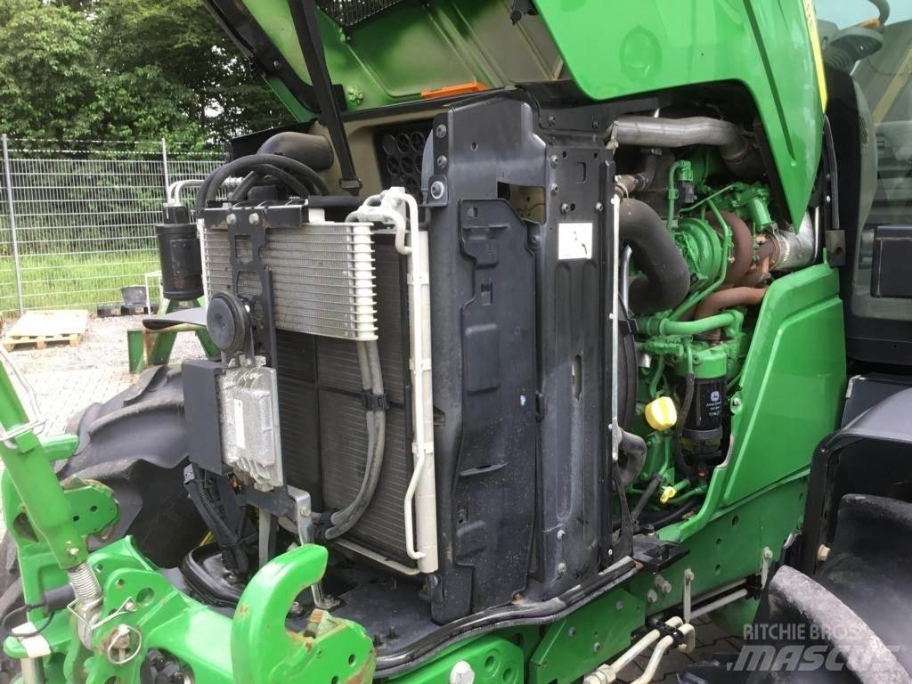 John Deere 6130R Traktoren