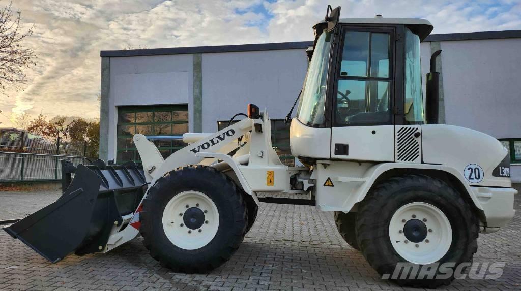 Volvo L 30 B Radlader