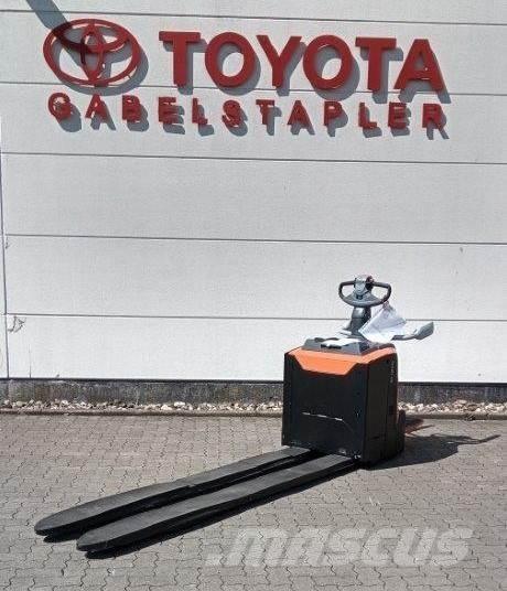 Toyota LPE 250 Niedergabelstapler